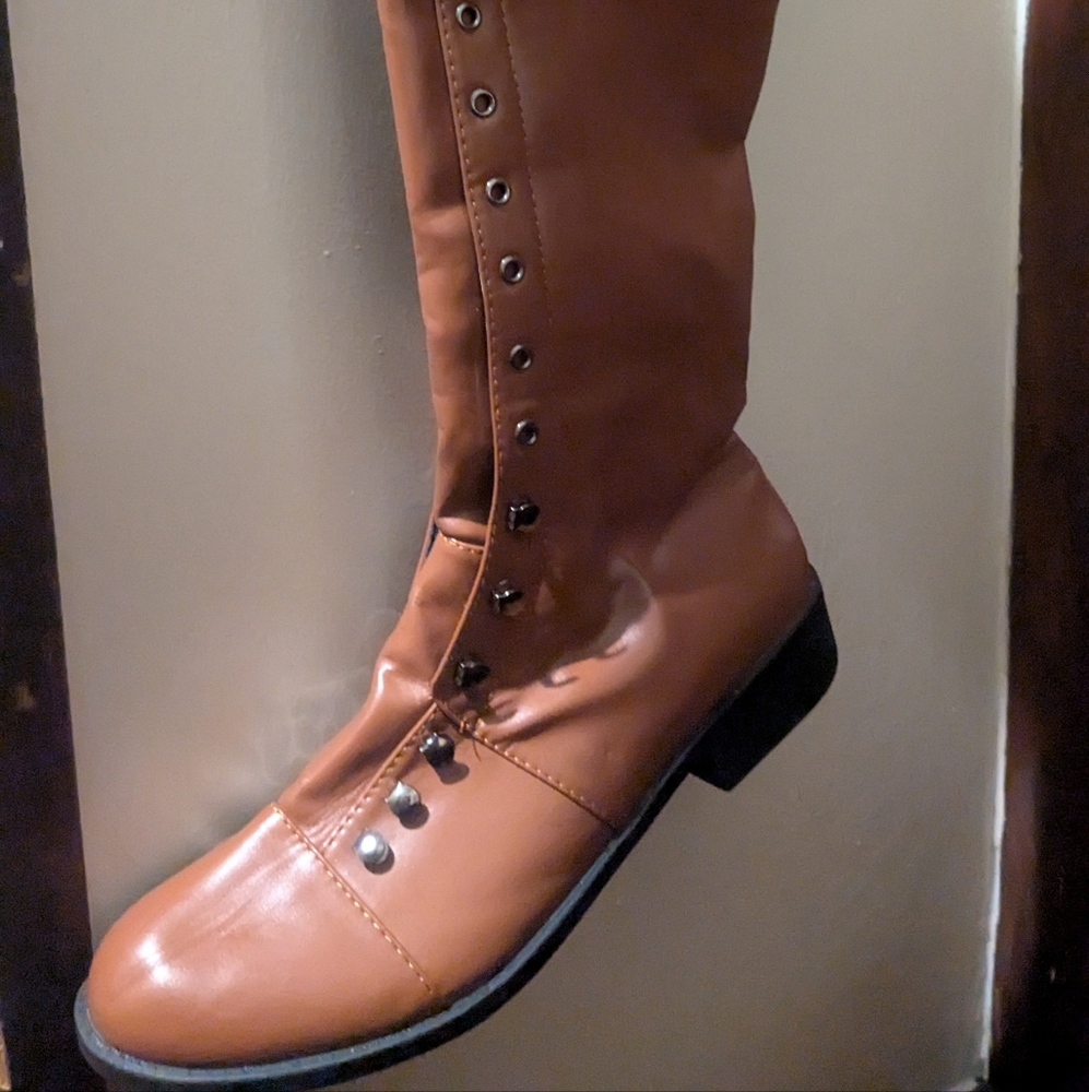 Sable Brown Lace-Up Leather Boots - Picture 2 of 2
